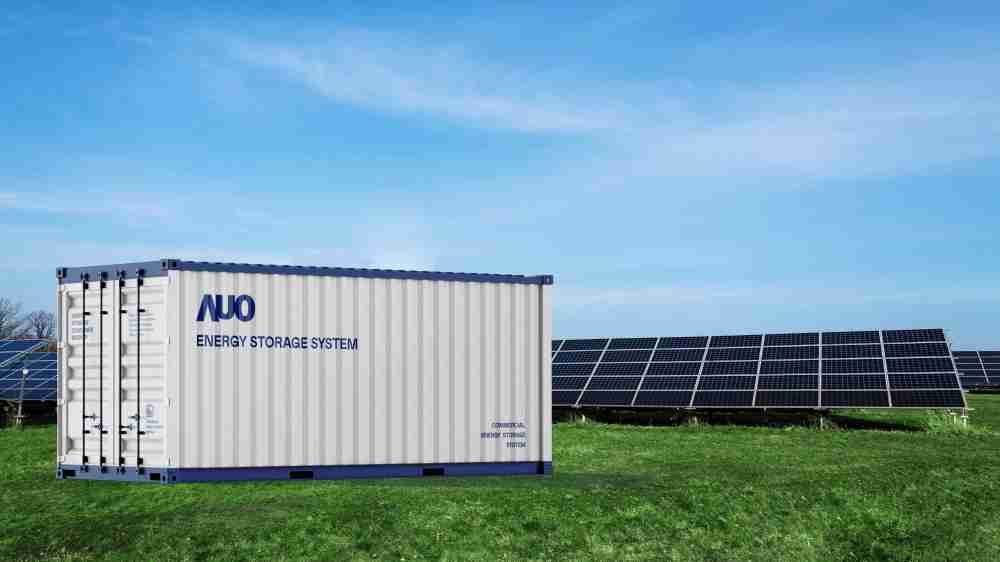 2121非凡透过AI数据管理，，，，提供不同类型用户进行储能与能源管理，，，达到再生能源管控调度成效